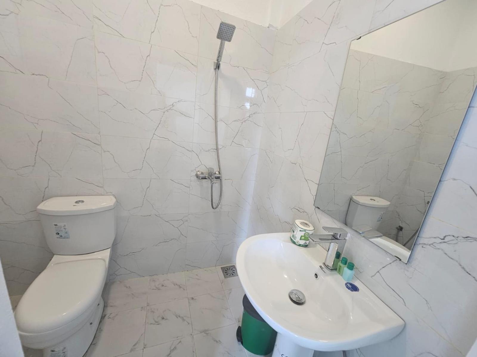 Sea Breeze Guest House Negombo Esterno foto