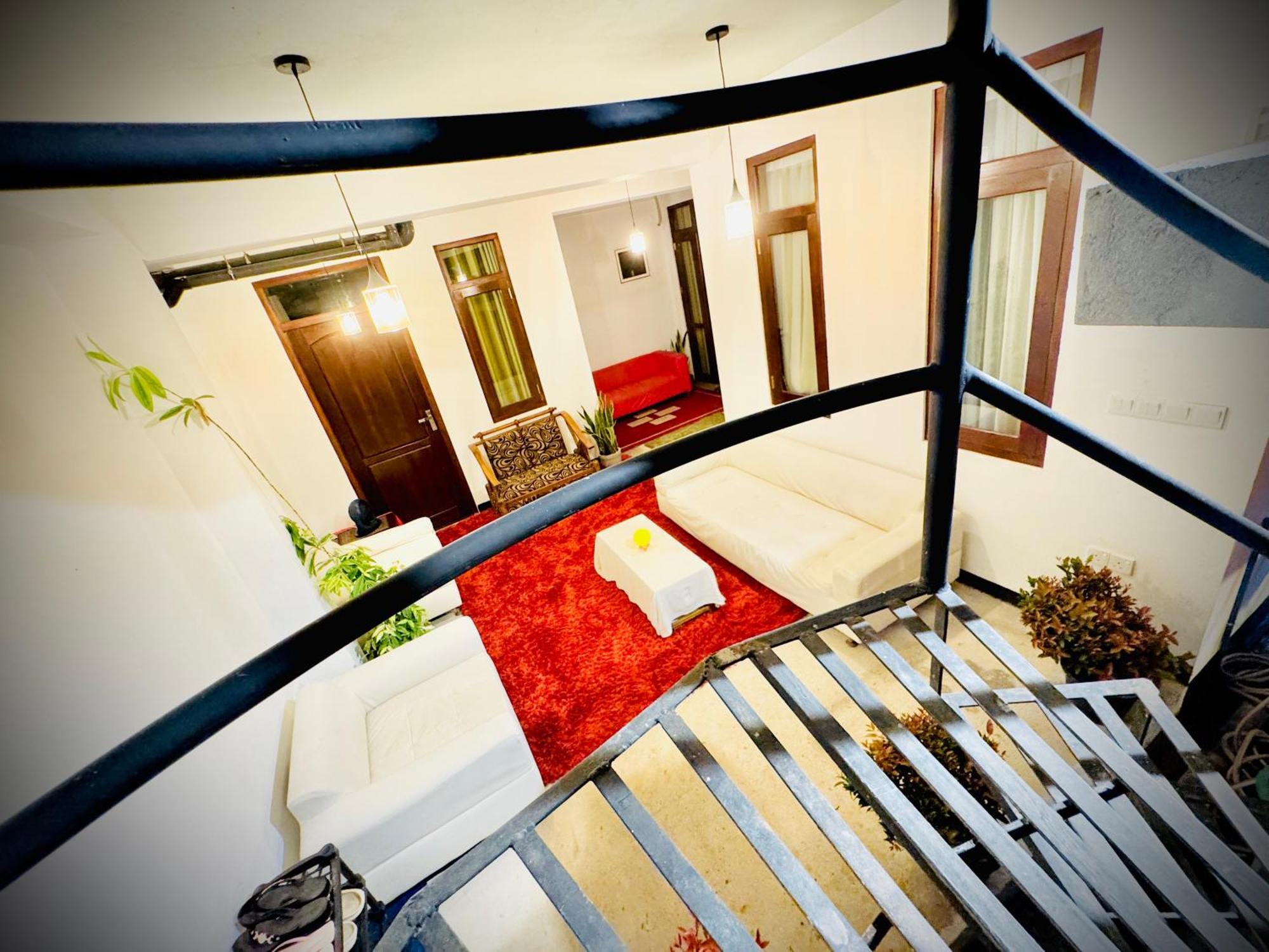 Sea Breeze Guest House Negombo Esterno foto