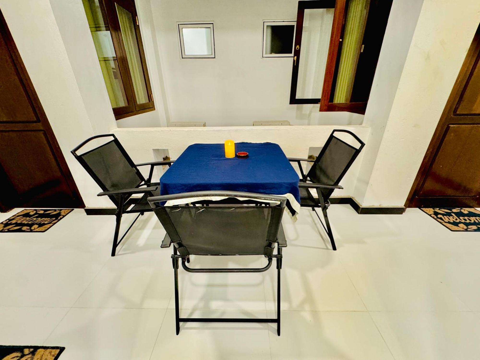 Sea Breeze Guest House Negombo Esterno foto