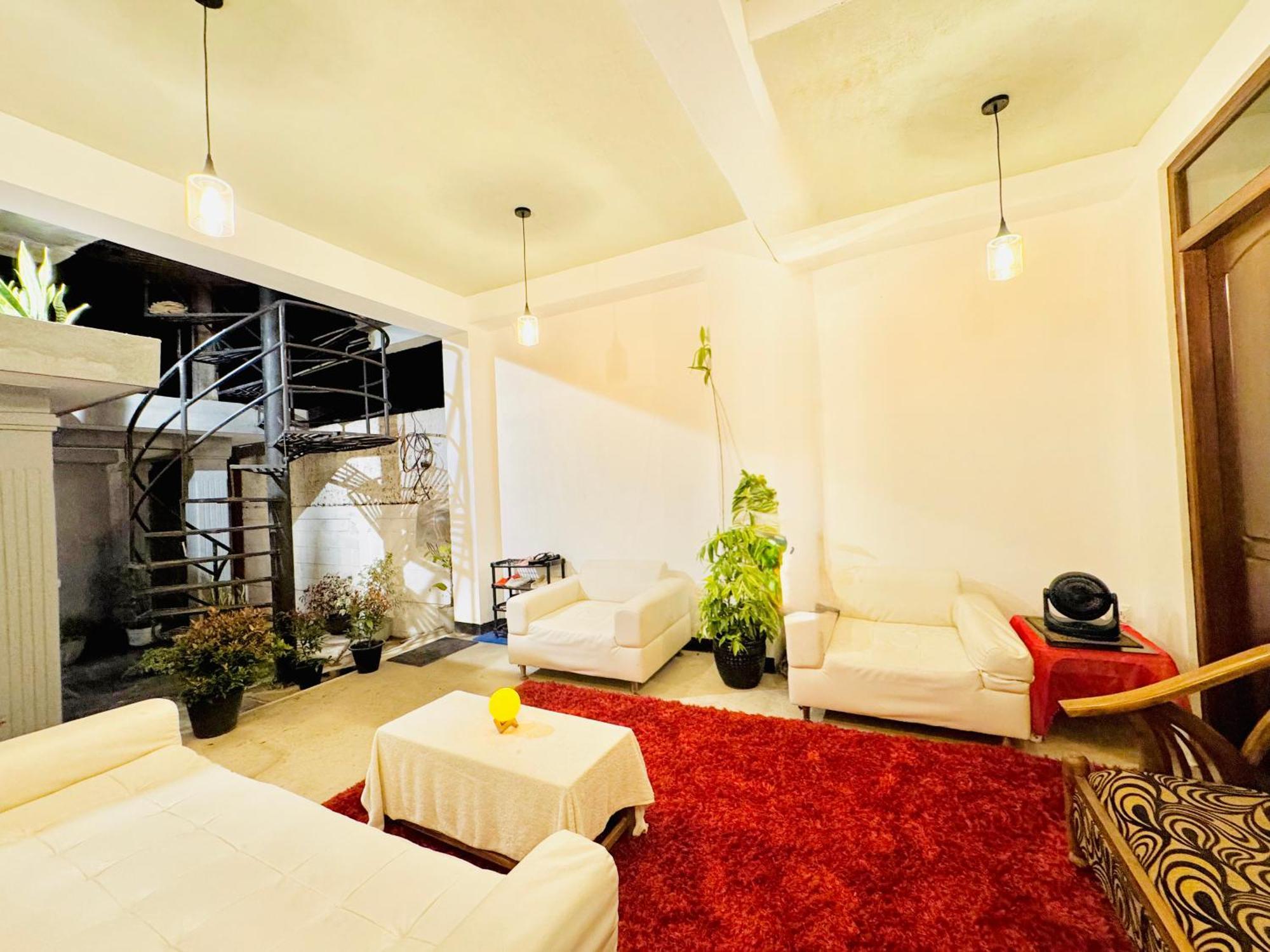 Sea Breeze Guest House Negombo Esterno foto